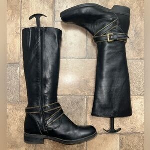 Paula Ori Black Leather Knee High Boots - Zipper Strap Detail - Size 39